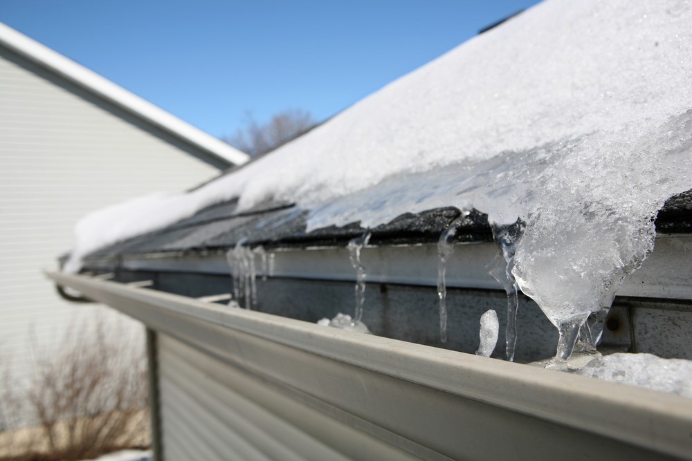 Inspecting, Cleaning And Repairing Your Roof Is Best Done Before Winter – Here’s Why