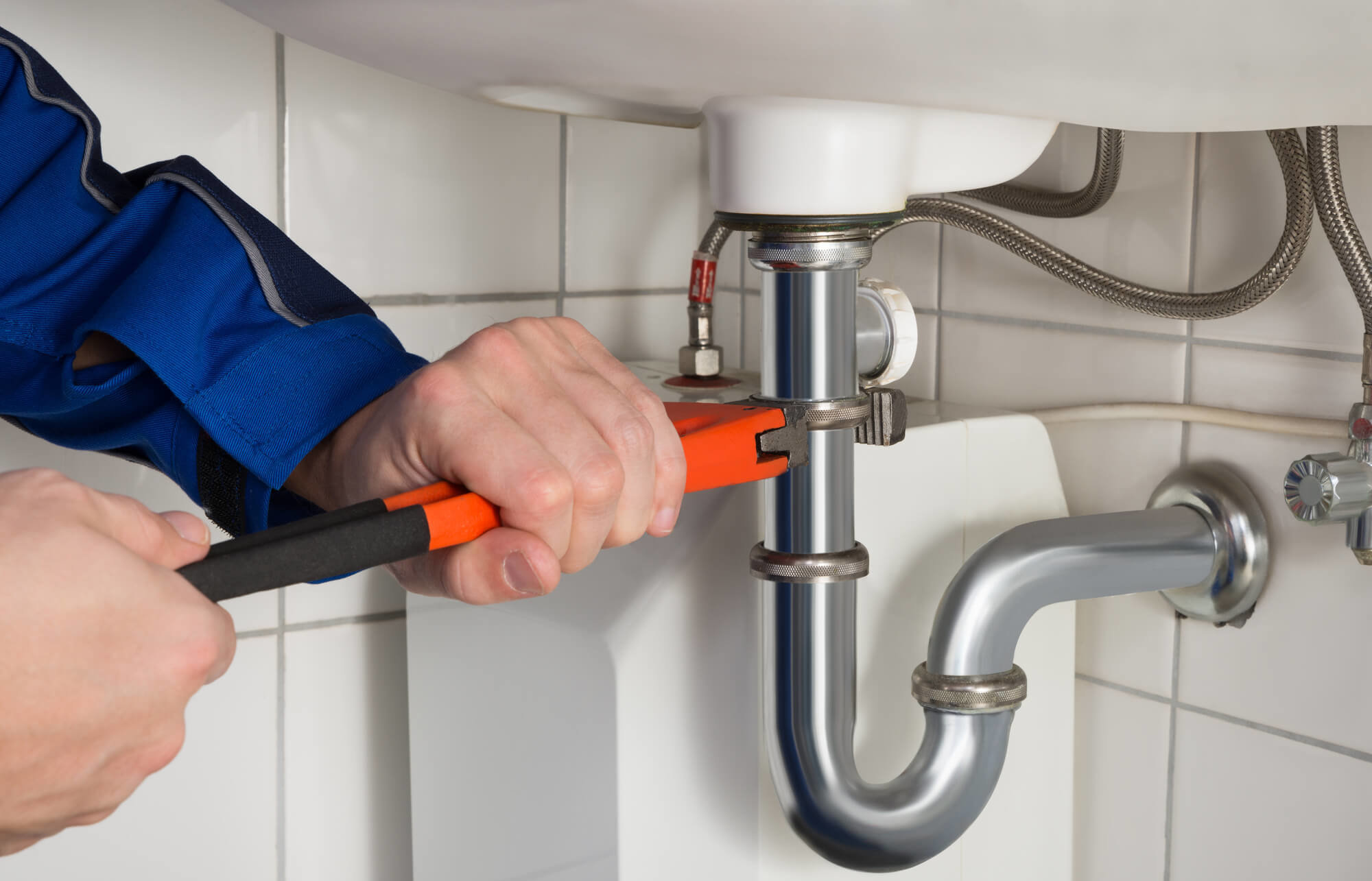 Title: How To Handle A Plumbing Emergency Right Now